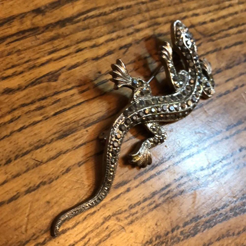 Vintage Marcasite Silver tone Lizard Brooch.